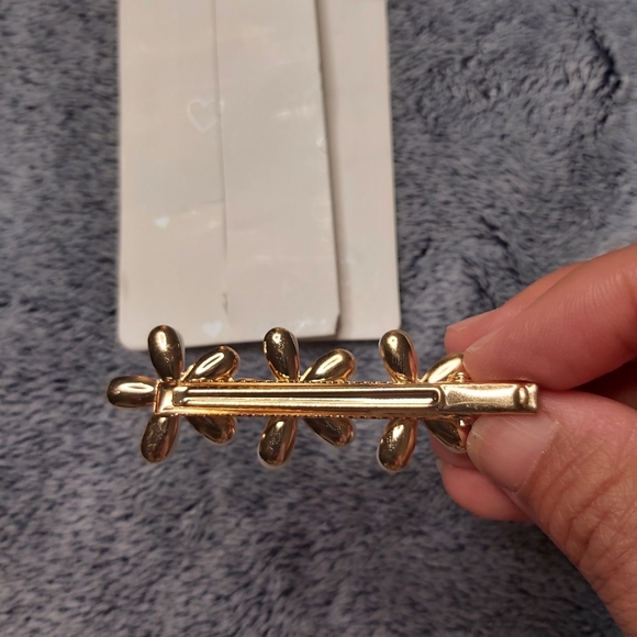 Hair accessories - Picture 4 of 5